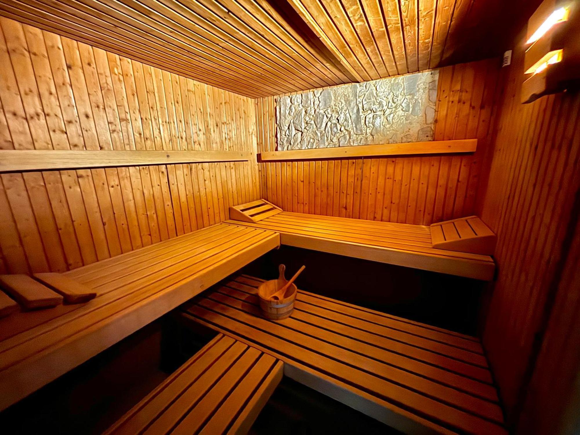 Hotel Fortuna Banja Luka Ngoại thất bức ảnh