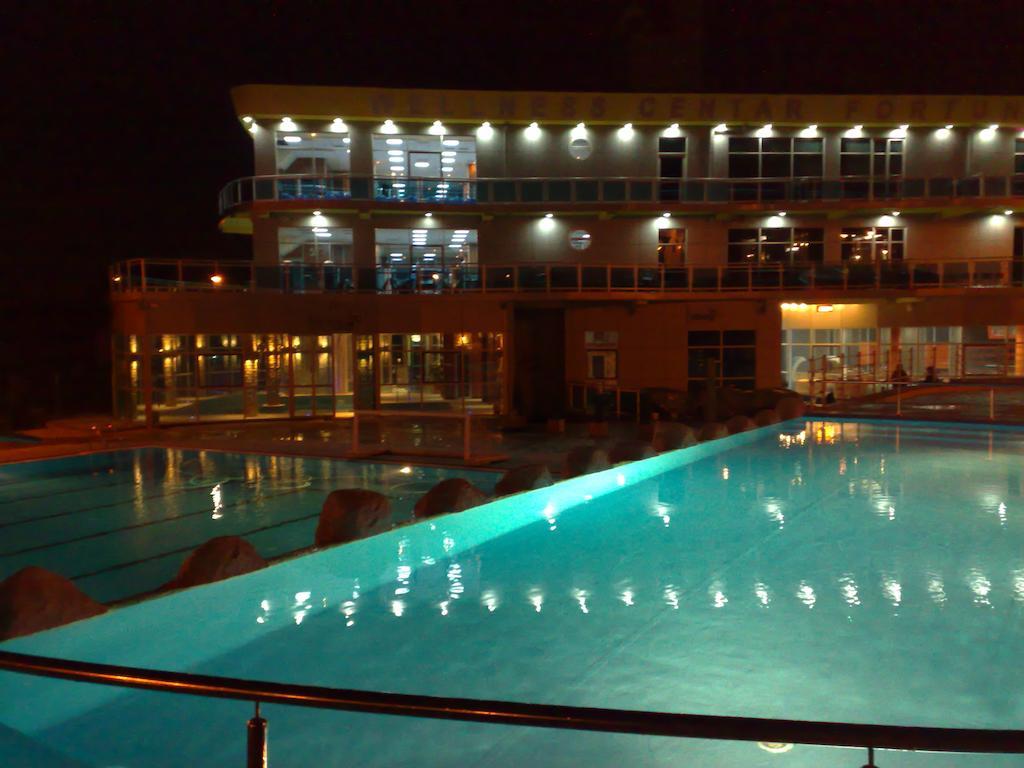Hotel Fortuna Banja Luka Ngoại thất bức ảnh