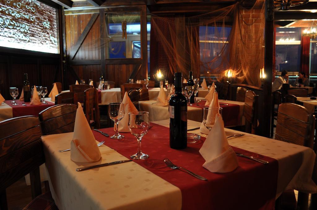 Hotel Fortuna Banja Luka Ngoại thất bức ảnh