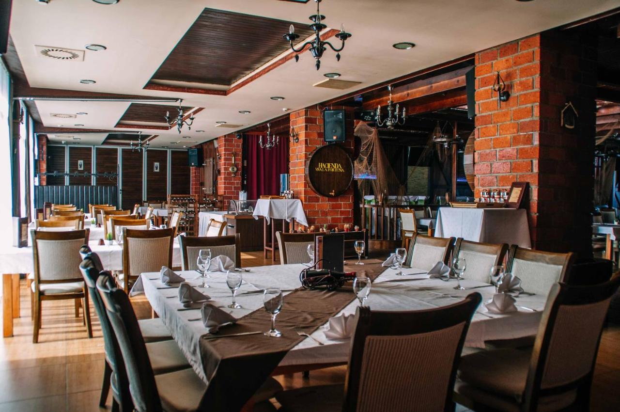 Hotel Fortuna Banja Luka Ngoại thất bức ảnh