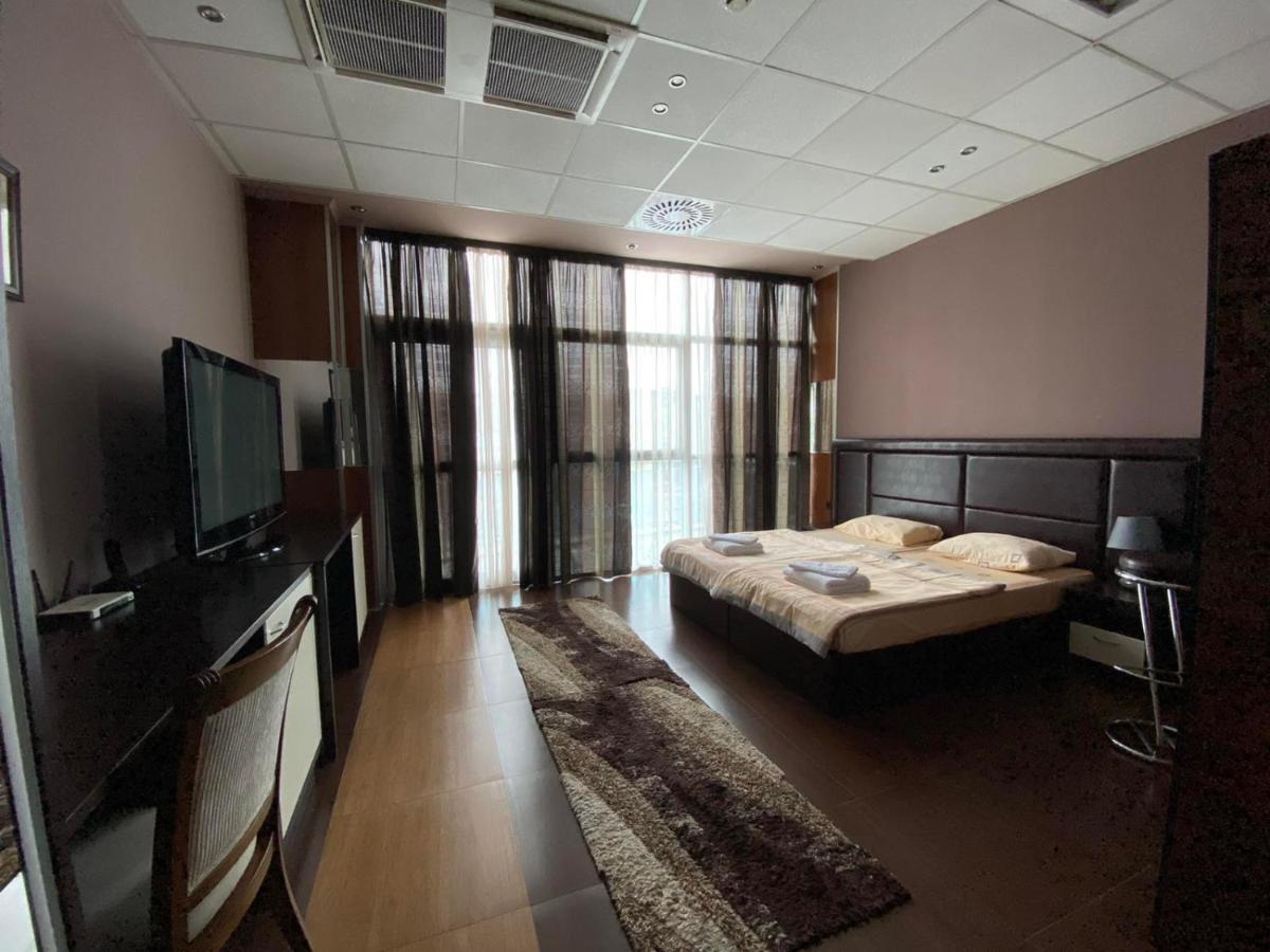 Hotel Fortuna Banja Luka Ngoại thất bức ảnh